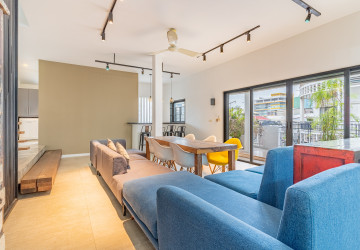 3 Bedroom Renovated Apartment For Sale - Phsar Kandal 2, Phnom Penh - Image 3
