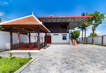 3 Bedroom House For Sale – Svay Dangkum, Siem Reap