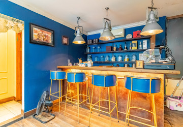 Bar Business For Sale - Bassac Lane, Tonle Bassac, Phnom Penh photo 6