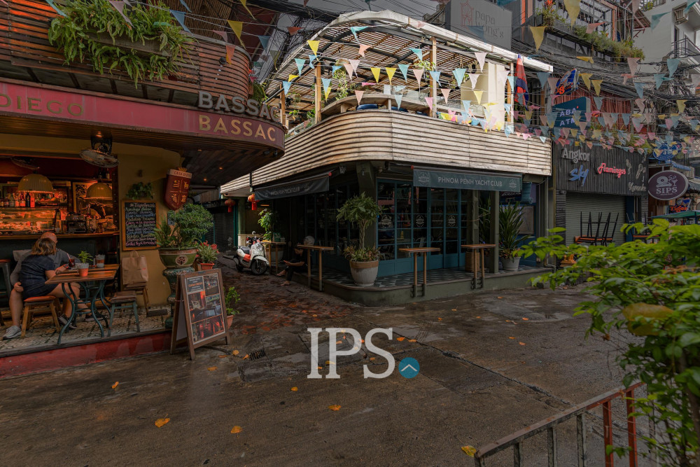 Bar Business For Sale - Bassac Lane, Tonle Bassac, Phnom Penh - Image 15 Bar Business For Sale - Bassac Lane, Tonle Bassac, Phnom Penh - Image 15