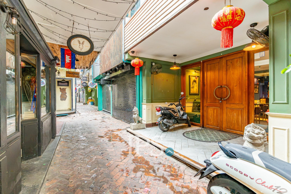 Bar Business For Sale - Bassac Lane, Tonle Bassac, Phnom Penh - Image 14 Bar Business For Sale - Bassac Lane, Tonle Bassac, Phnom Penh - Image 14