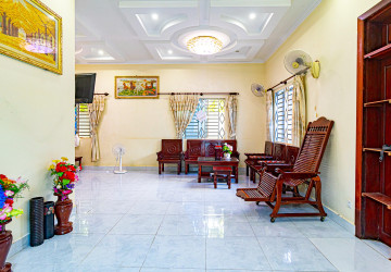 3 Bedroom House For Rent - Sangkat Siem Reap, Siem Reap - Image 4