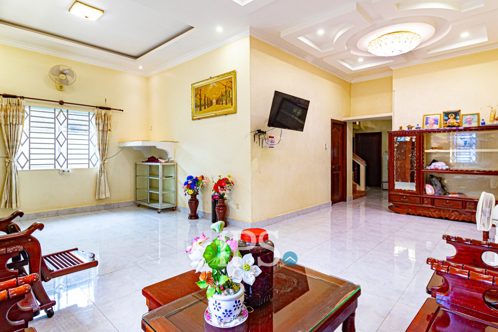 3 Bedroom House For Rent - Sangkat Siem Reap, Siem Reap - Image 2
