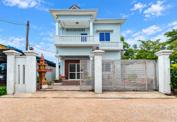 3 Bedroom House For Rent – Sangkat Siem Reap, Siem Reap
