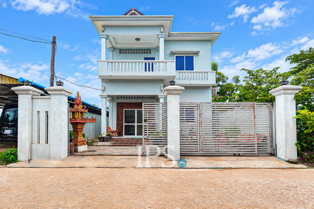 3 Bedroom House For Rent - Sangkat Siem Reap, Siem Reap