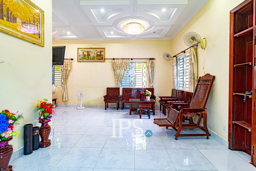 3 Bedroom House For Rent - Sangkat Siem Reap, Siem Reap - Image 4