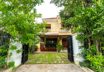 8 Bedroom House For Rent – Slor Kram, Siem Reap