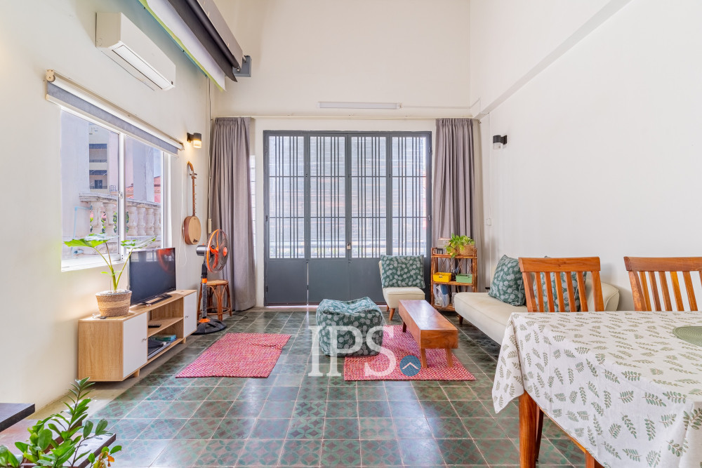 Renovated Duplex 2 Bedroom Apartment For Sale -  Beoung Raing, Phnom Penh - Image 4