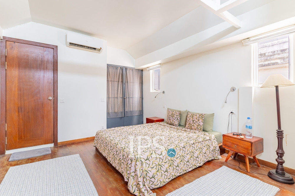 Renovated Duplex 2 Bedroom Apartment For Sale -  Beoung Raing, Phnom Penh - Image 13