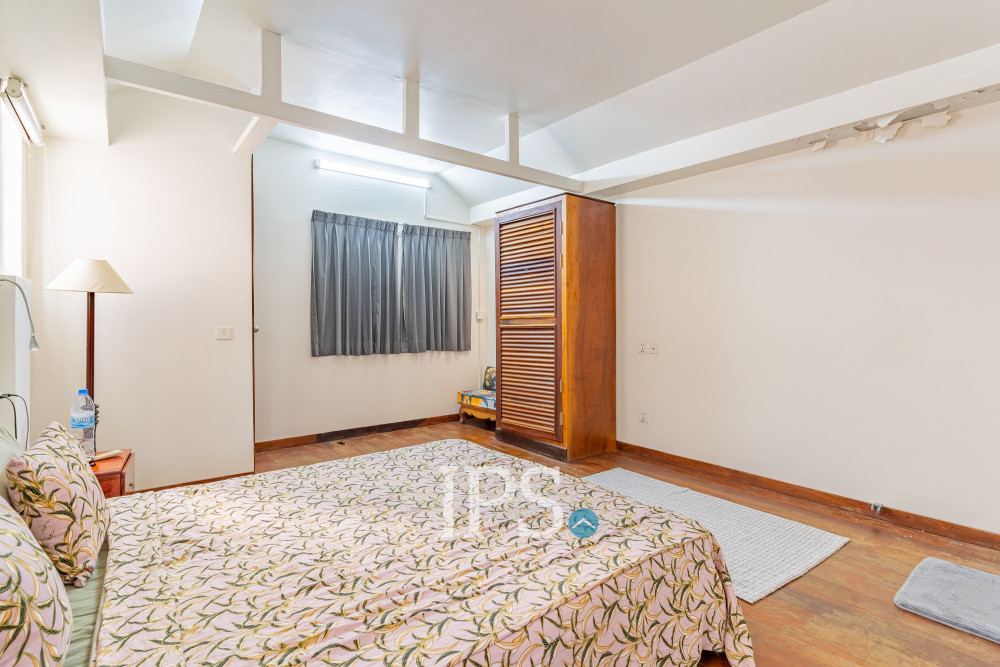 Renovated Duplex 2 Bedroom Apartment For Sale -  Beoung Raing, Phnom Penh - Image 15