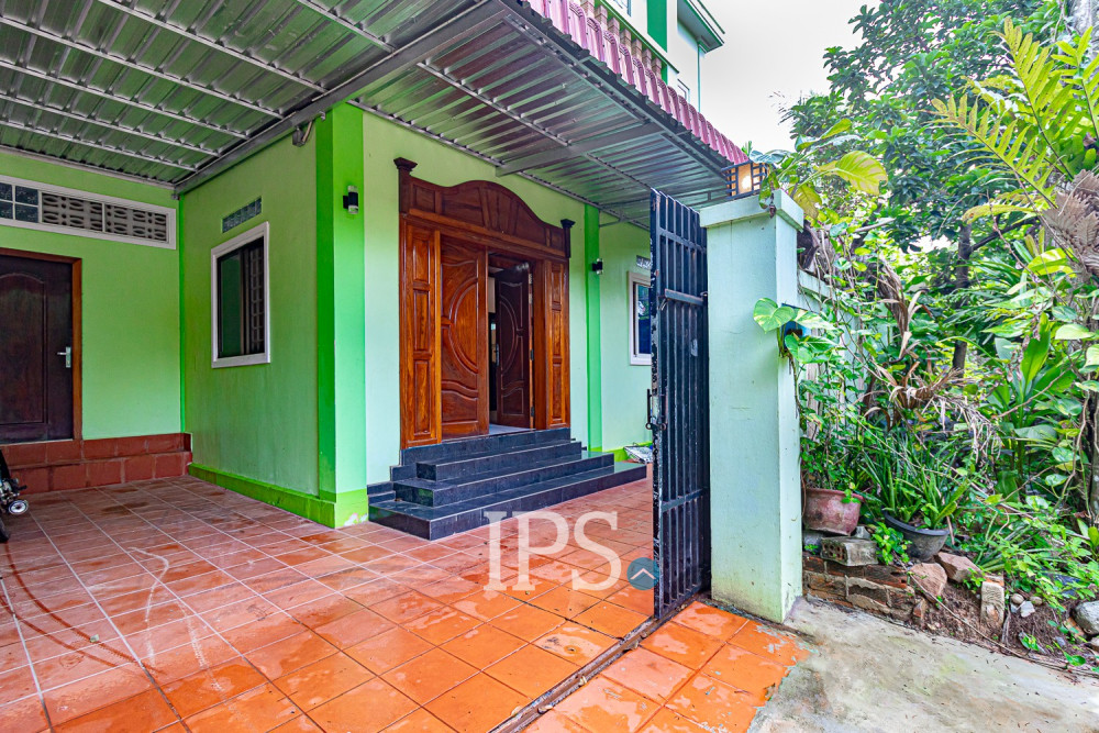 4 Bedroom House For Sale - Slor Kram, Siem Reap - Image 2