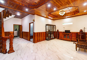 4 Bedroom House For Sale - Slor Kram, Siem Reap - Image 3