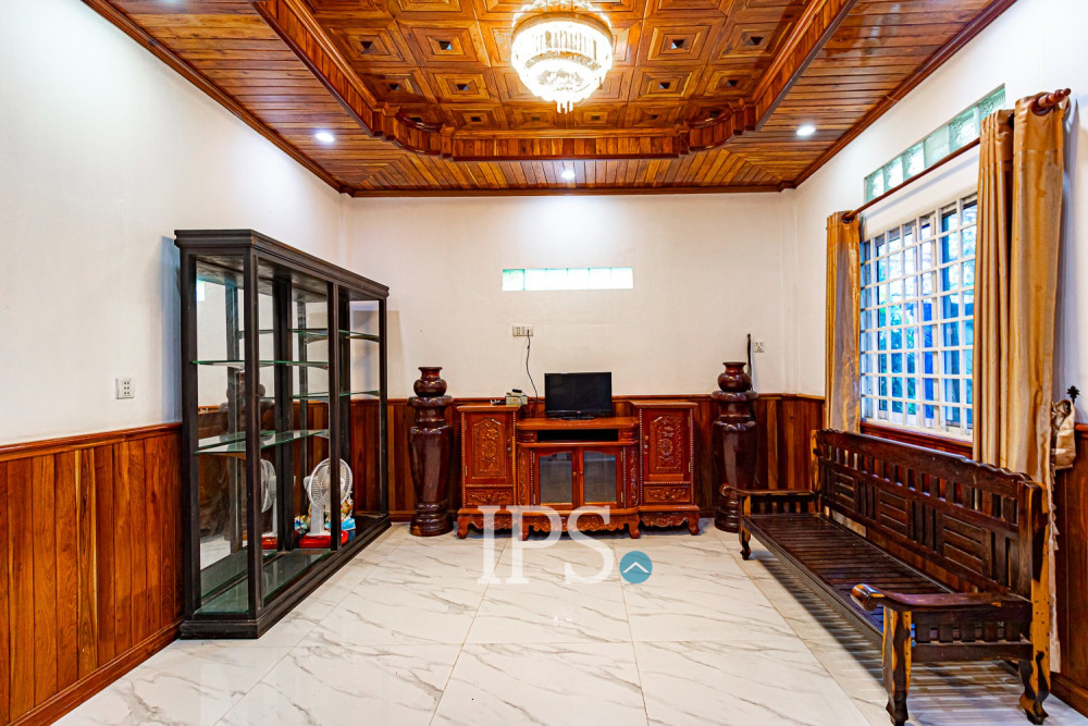 4 Bedroom House For Sale - Slor Kram, Siem Reap - Image 5
