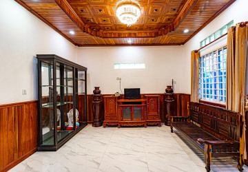 4 Bedroom House For Sale - Slor Kram, Siem Reap photo 5