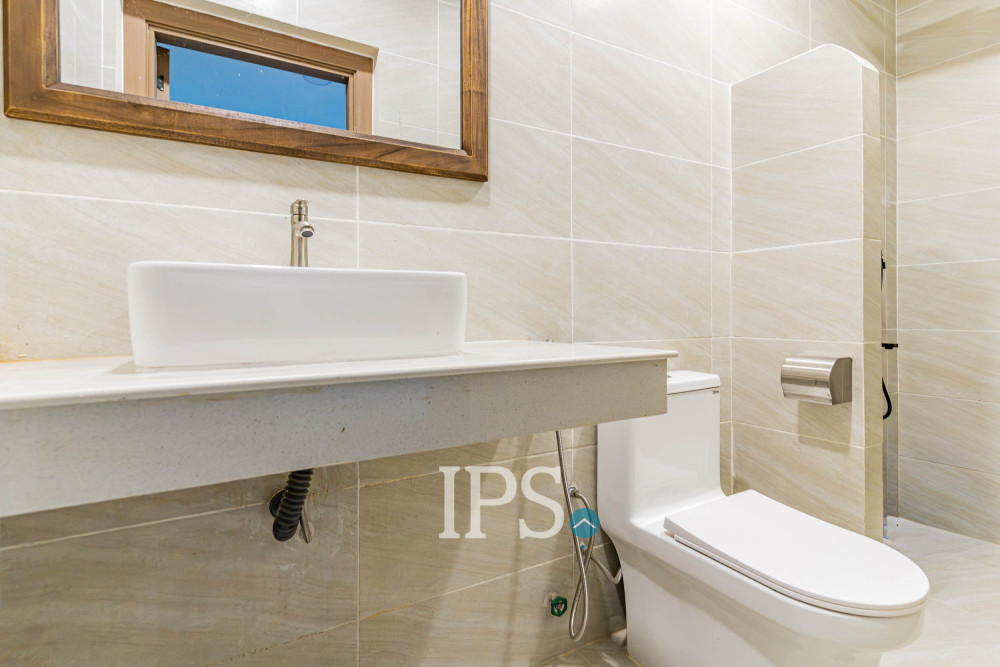 Renovated Duplex 4 Bedroom Apartment For Rent - Chroy Changvar, Phnom Penh - Image 35