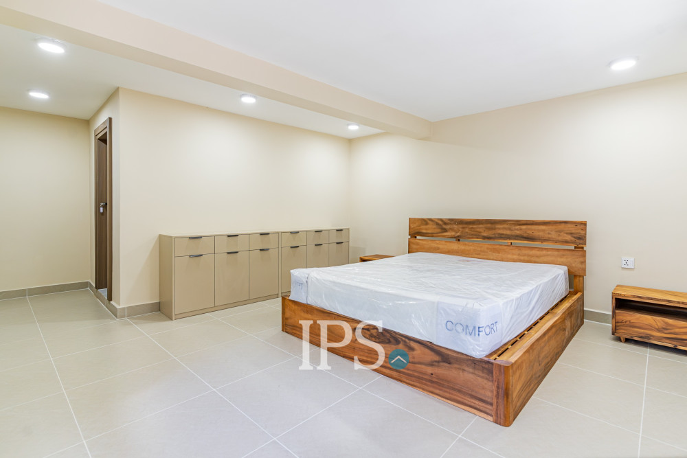Renovated Duplex 4 Bedroom Apartment For Rent - Chroy Changvar, Phnom Penh - Image 19