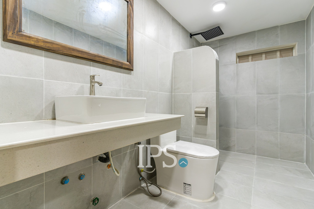 Renovated Duplex 4 Bedroom Apartment For Rent - Chroy Changvar, Phnom Penh - Image 32