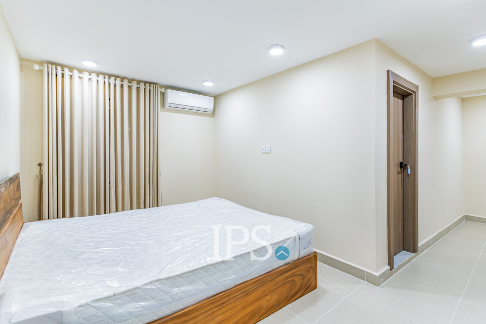 Renovated Duplex 4 Bedroom Apartment For Rent - Chroy Changvar, Phnom Penh - Image 28