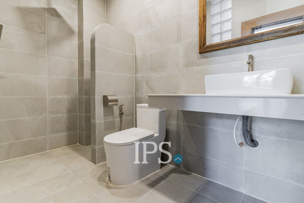 Renovated 4 Bedroom Apartment For Rent - Chroy Changvar, Phnom Penh - Image 30
