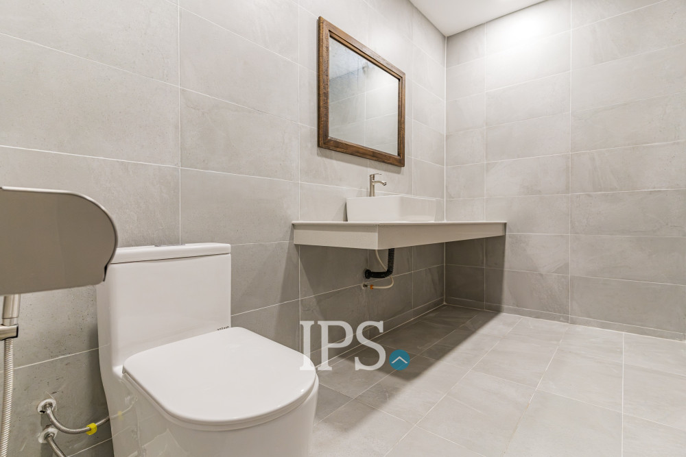 Renovated 4 Bedroom Apartment For Rent - Chroy Changvar, Phnom Penh - Image 28