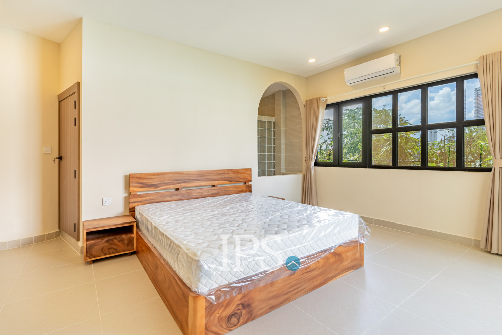 Renovated 3 Bedroom Apartment For Rent - Chroy Changvar, Phnom Penh - Image 21