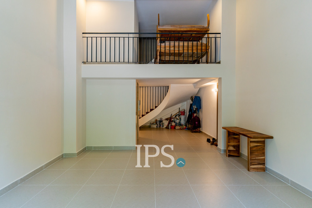 Renovated 3 Bedroom Apartment For Rent - Chroy Changvar, Phnom Penh - Image 34