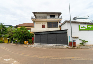 2 Bedroom Shophouse For Rent – Sala Kamreuk, Siem Reap