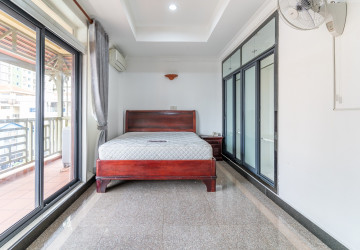 1 Bedroom Serviced Apartment For Rent - Beoung Prolit, Phnom Penh thumbnail