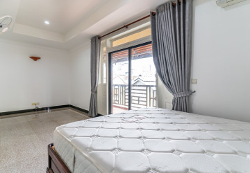 1 Bedroom Serviced Apartment For Rent - Beoung Prolit, Phnom Penh thumbnail