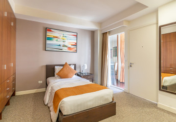 3 Bedroom Serviced Apartment For Rent - Wat Phnom, Phnom Penh thumbnail