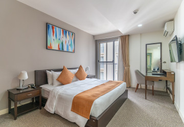 3 Bedroom Serviced Apartment For Rent - Wat Phnom, Phnom Penh thumbnail