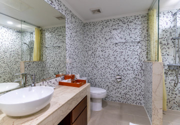 3 Bedroom Serviced Apartment For Rent - Wat Phnom, Phnom Penh thumbnail