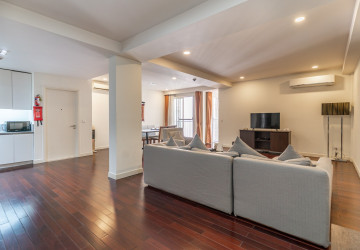 3 Bedroom Serviced Apartment For Rent - Wat Phnom, Phnom Penh thumbnail