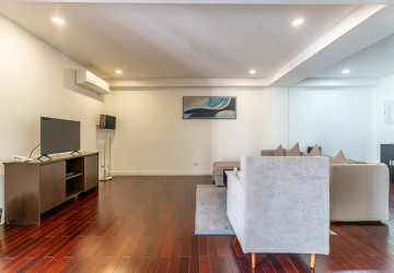 3 Bedroom Serviced Apartment For Rent - Wat Phnom, Phnom Penh thumbnail