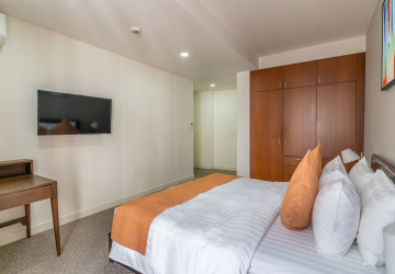 3 Bedroom Serviced Apartment For Rent - Wat Phnom, Phnom Penh thumbnail