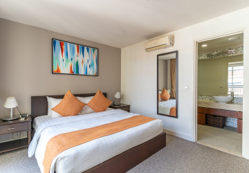 3 Bedroom Serviced Apartment For Rent - Wat Phnom, Phnom Penh thumbnail