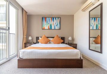 3 Bedroom Serviced Apartment For Rent - Wat Phnom, Phnom Penh thumbnail