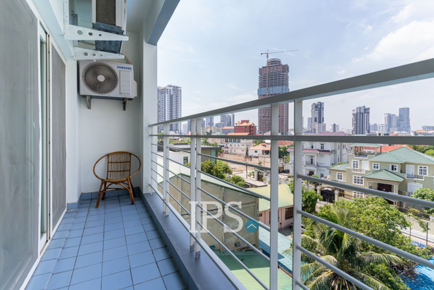 3 Bedroom Condo For Rent - Beoung Kak 1, Toul Kouk, Phnom Penh