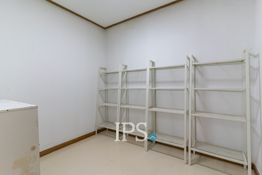 3 Bedroom Condo For Rent - Beoung Kak 1, Toul Kouk, Phnom Penh