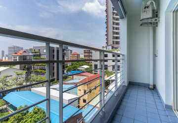 3 Bedroom Condo For Rent - Beoung Kak 1, Toul Kouk, Phnom Penh thumbnail