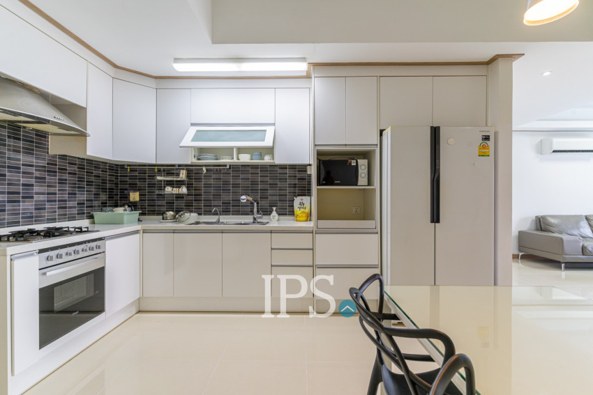 3 Bedroom Condo For Rent - Beoung Kak 1, Toul Kouk, Phnom Penh