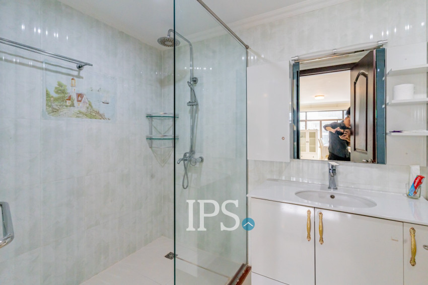 2 Bedroom Serviced Apartment For Rent - BKK1 , Phnom Penh