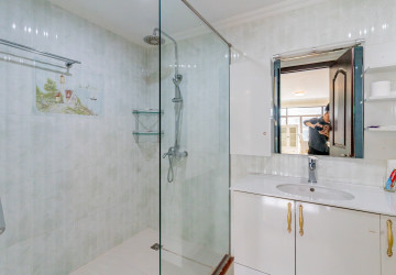 2 Bedroom Serviced Apartment For Rent - BKK1 , Phnom Penh thumbnail