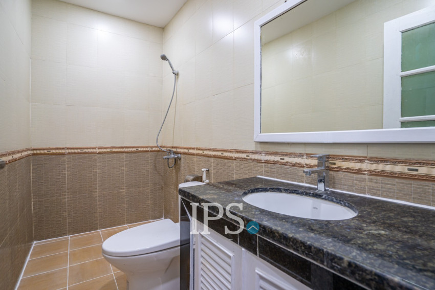 2 Bedroom Serviced For Rent - Beoung Prolit, Phnom Penh