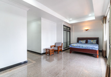 2 Bedroom Serviced For Rent - Beoung Prolit, Phnom Penh thumbnail