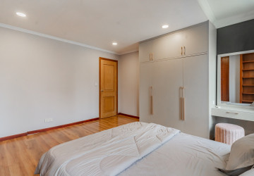 2 Bedroom Serviced Apartment For Rent - BKK1, Phnom Penh thumbnail