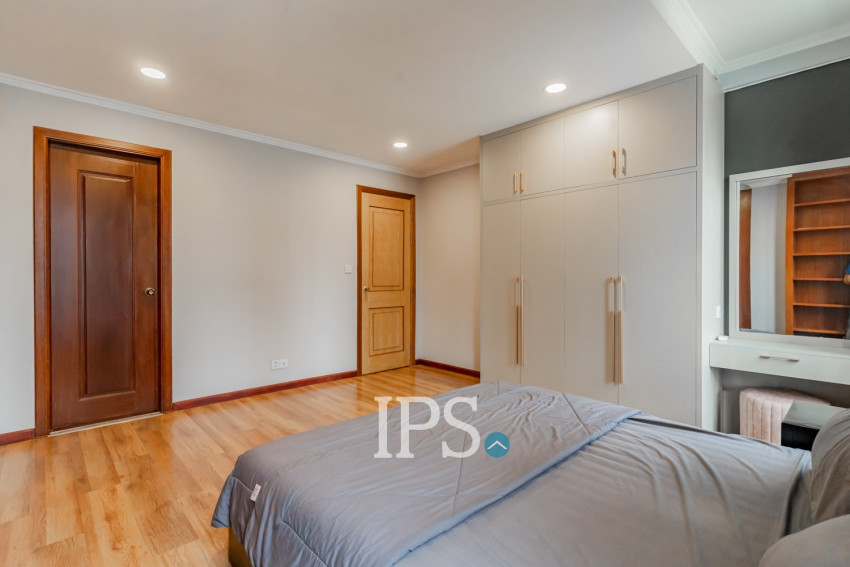 2 Bedroom Serviced Apartment For Rent - BKK1, Phnom Penh