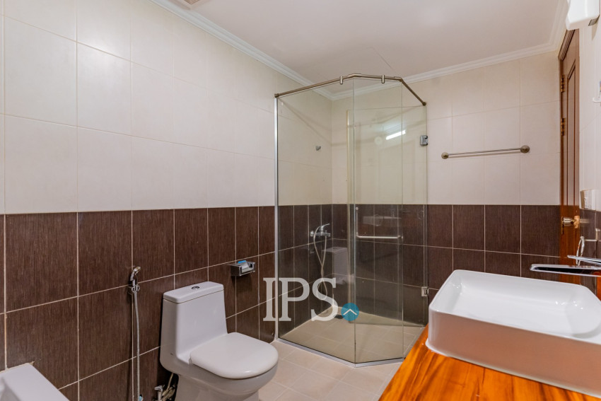 2 Bedroom Serviced Apartment For Rent - BKK1, Phnom Penh