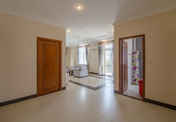 2 Bedroom Apartment For Rent  in Tonle Bassac- Phnom Penh thumbnail