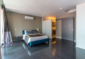 Loft 1 Bedroom Serviced Apartment For Rent -  Tonle Bassac, Phnom Penh thumbnail